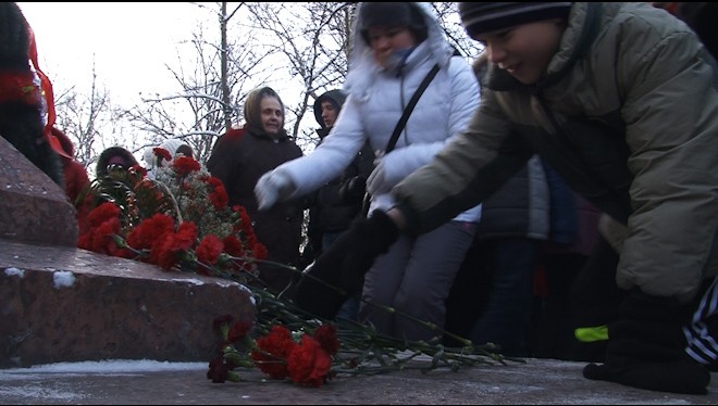 в Череповце прошел митинг, посвященный 69 годовщине снятия блокады Ленинграда