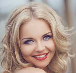 Юлия Ильичева завоевала титул на конкурсе «Мисс Северсталь 2013» в Череповце