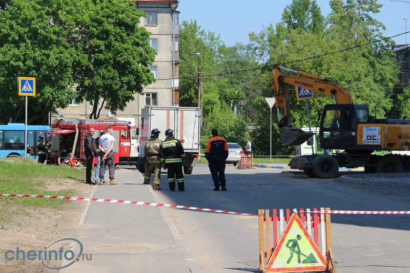 На Московском проспекте в Череповце из-за разрыва газопровода эвакуировали бизнес-центр Наутилус 3 июня 2015