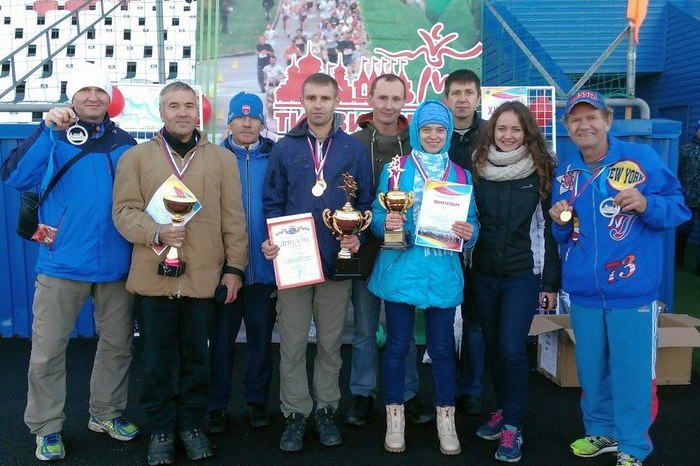 Череповецкие бегуны завершили сезон победами на марафоне в Тихвине