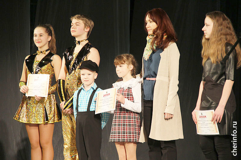 В Череповце наградили самых талантливых учеников системы допобразования и их учителей