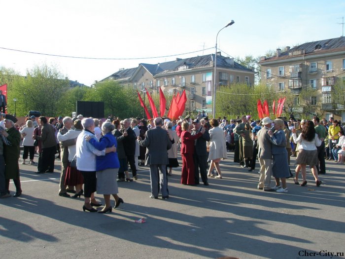 Танцы на площади, 9 мая 2009 г.